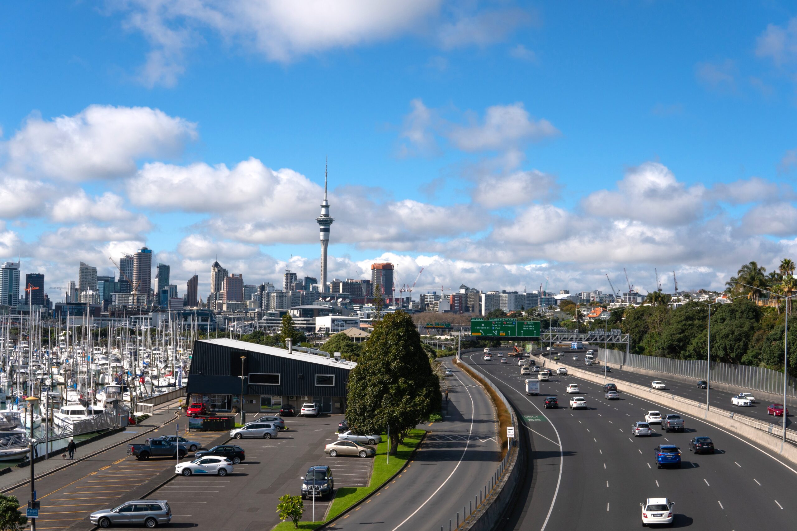 How fuel cards can help you stay competitive in the transport and logistics industry